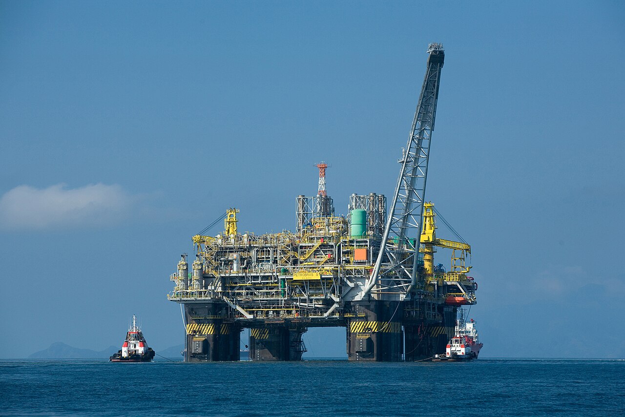 Offshore oil and gas platform